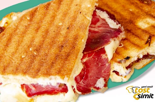 PASTIRMALI TOSTLAR